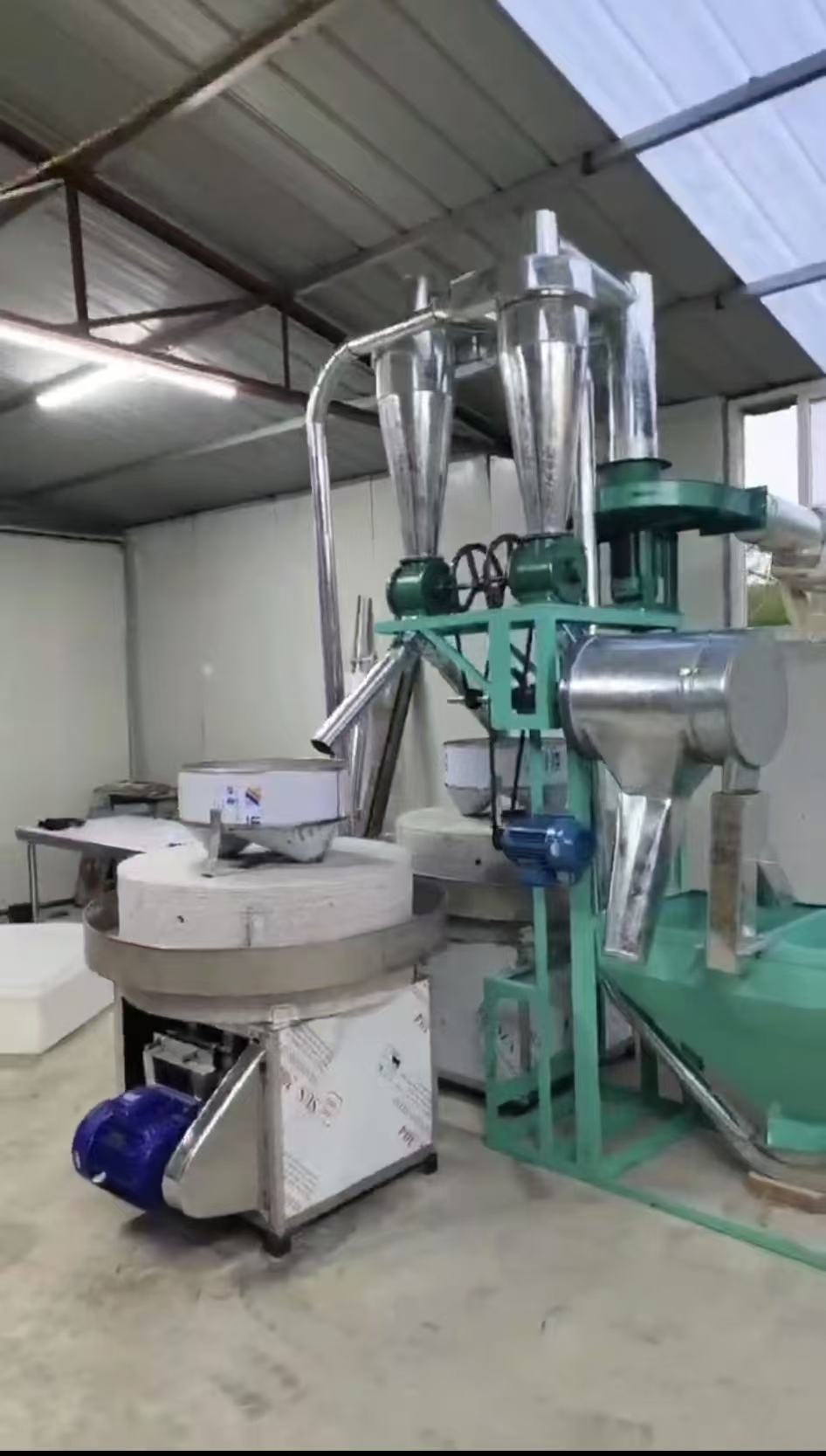 陕西李总全自动双磨--面粉磨安装成功
